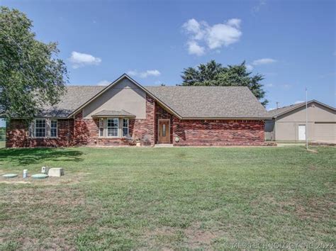 zillow okmulgee|2204 fox court okmulgee ok.